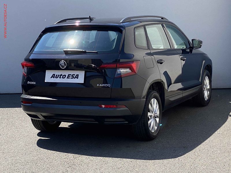 Škoda Karoq (2019) 1.5 TSi, Ambition, DSG, LED - fotka 4 z 18