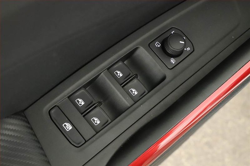 Škoda Fabia (2025) 1.5 TSI, Monte Carlo, FullLed - fotka 19 z 20