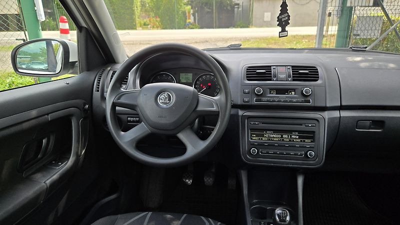 Škoda Roomster 1.4 16V FRESH 1MAJITEL - fotka 15 z 39