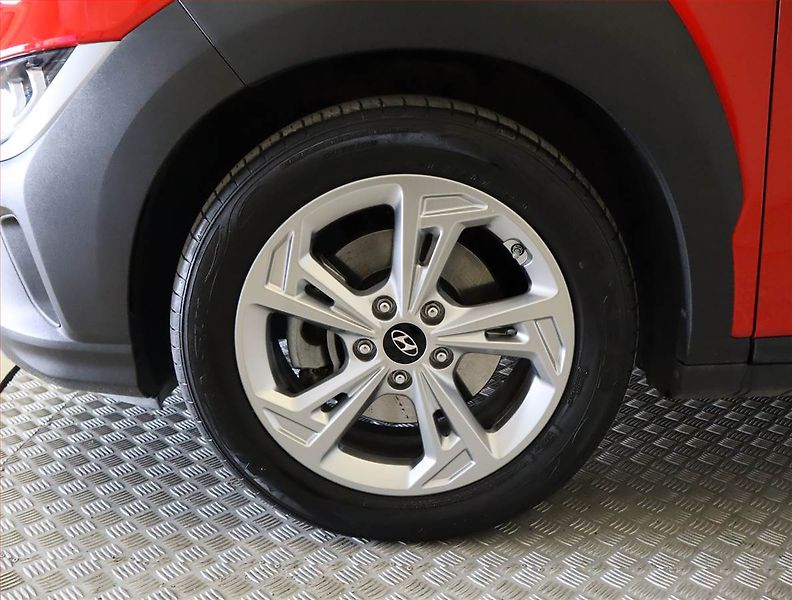 Hyundai Kona (2022) 1.6 T-GDI - fotka 15 z 23