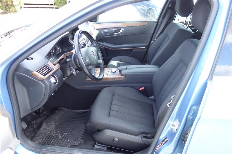 Mercedes-Benz Třídy E 350 CDi 195KW,ELEGANCE. - fotka 10 z 35