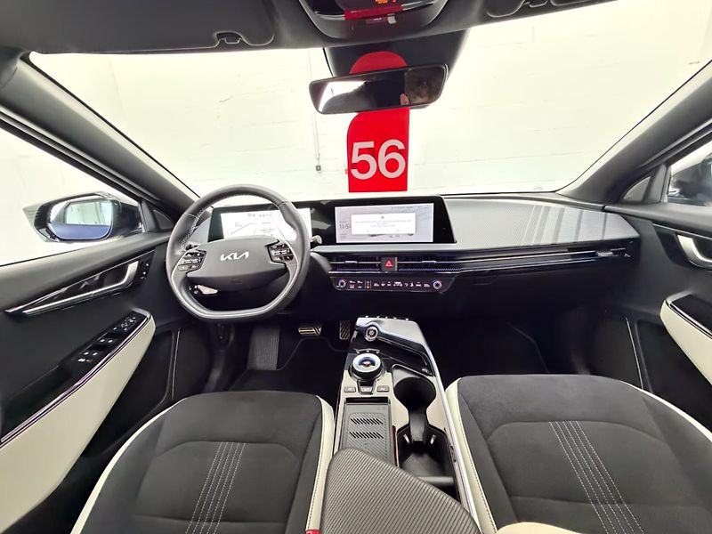 Kia EV6 GT-Line 77.4kWh Pano Meridian - fotka 13 z 28