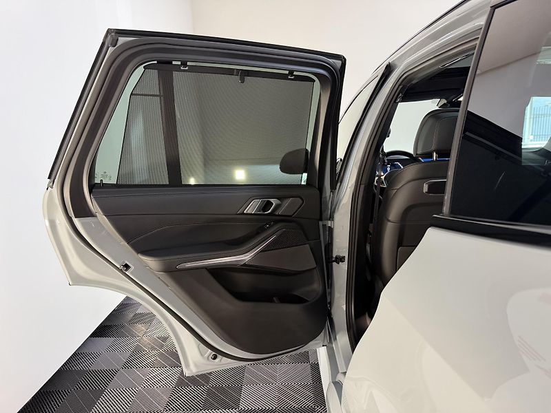 BMW X5 xDrive40d M-PRO Individ. Gar.+ - fotka 24 z 50