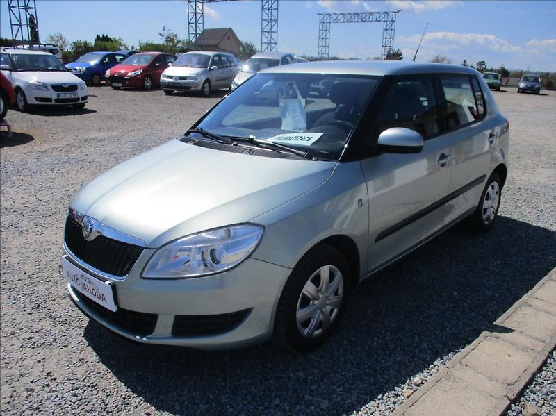Škoda Fabia 1,2 TSI, klima, serv. kniha, - fotka 3 z 36