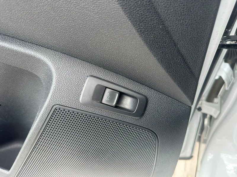 Škoda Karoq (2019) 1.6TDi, 85KW, SPORTLINE - fotka 24 z 30