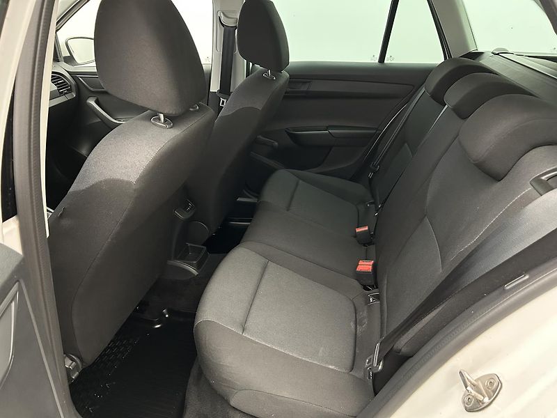 Škoda Fabia 1.0 TSI Active Plus - fotka 15 z 21