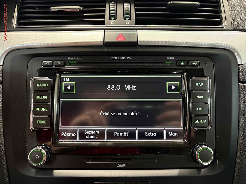 Škoda Superb (2013) 2.0 TDi, Elegance, DSG, +ALU - fotka 14 z 17