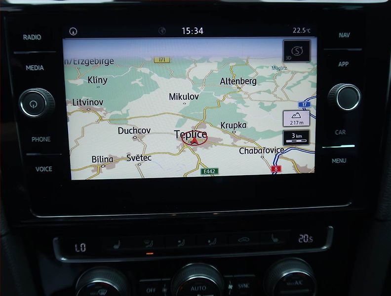 Volkswagen Golf (2017) 1.5 TSI, Navi, Tempomat - fotka 16 z 17