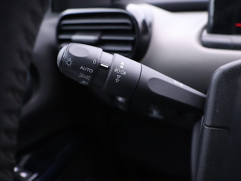 Citroën C4 Cactus 1,2 PureTech 81kW Feel CZ - fotka 19 z 32