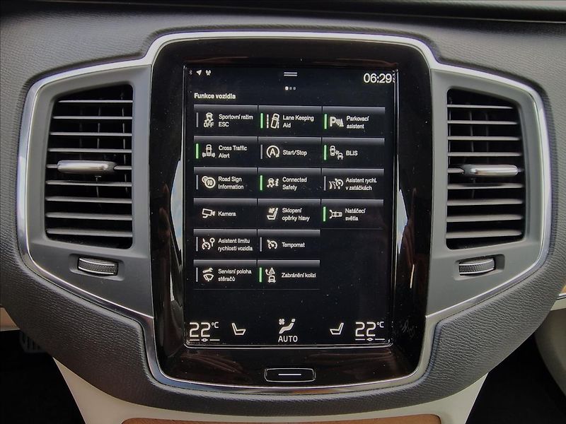 Volvo XC90 B5 AWD Momentum Pro Auto,1Maj - fotka 26 z 50