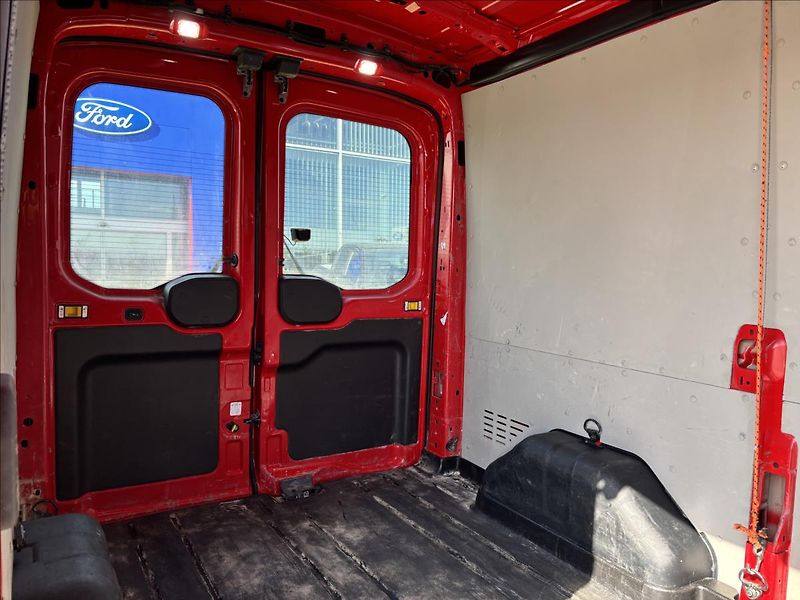 Ford Transit 2,0 EcoBlue 96kW L2 DPH - fotka 15 z 37