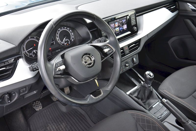 Škoda Kamiq (2021) 1.0 TSI 81 KW Ambition EXTRA - fotka 12 z 24