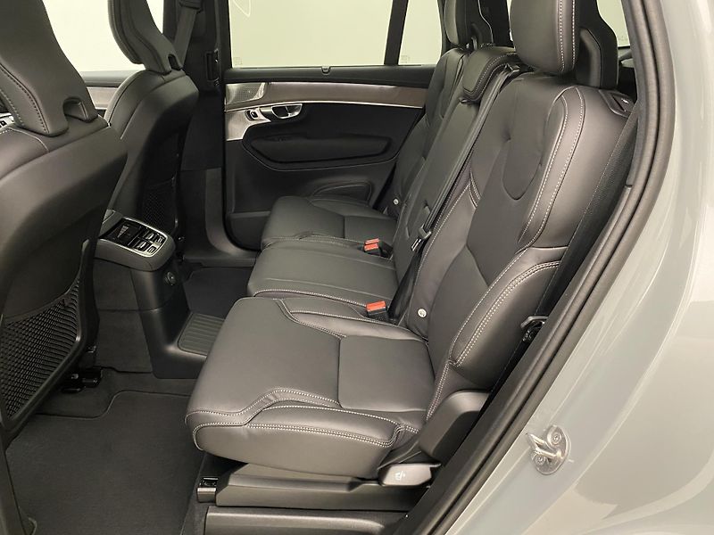 Volvo XC90 (2026) T8 AWD Plug-in BRIGHT ULTRA - fotka 6 z 77