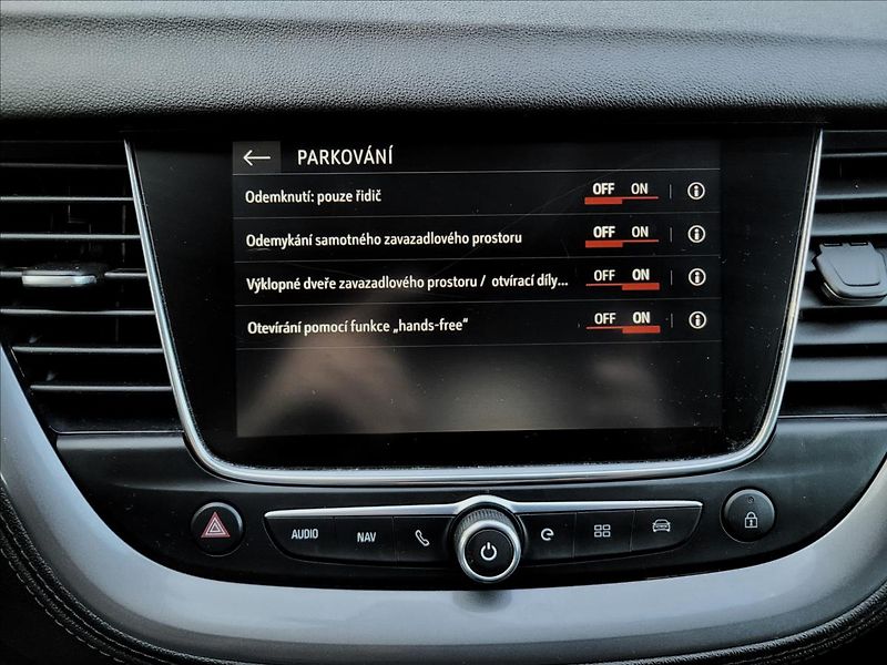 Opel Grandland X 1,6 PHEV,E-AT,Elegance,led,nav - fotka 32 z 50