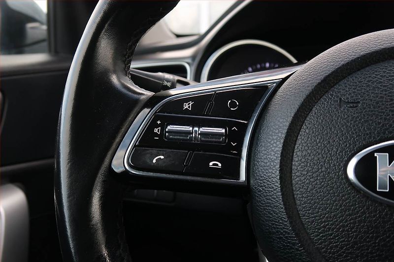 Kia Ceed (2019) 1.4 CVVT, Serv.kniha, Tempomat - fotka 15 z 17