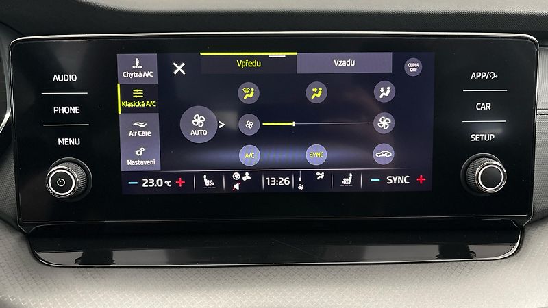 Škoda Octavia 1.0 TSI Ambition Combi - fotka 24 z 24