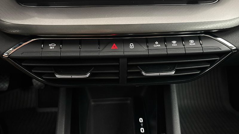 Škoda Octavia 1.5 TSI Ambition - fotka 13 z 24