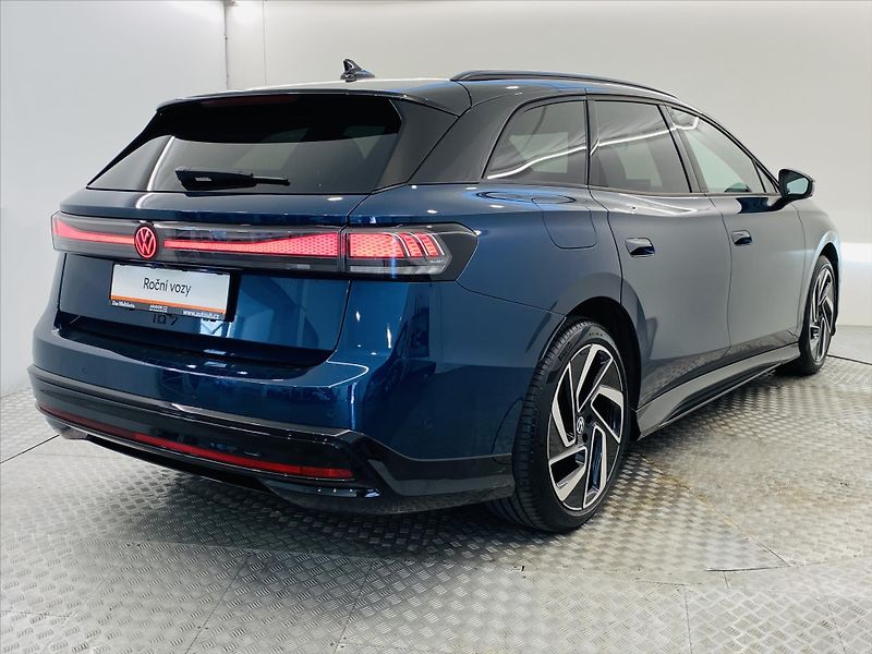 Volkswagen ID.7 Tourer 0,0 210 kW 77 kWh Pro - fotka 2 z 28