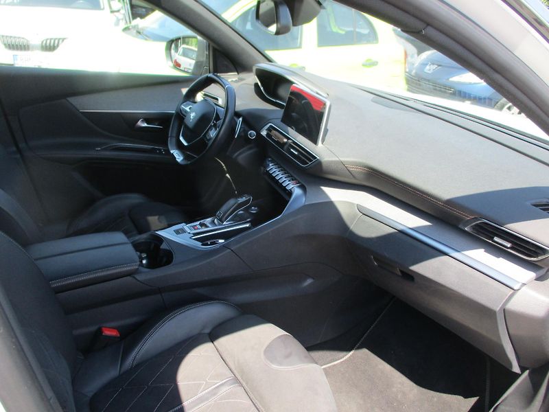 Peugeot 5008 (2019) 2,0 HDi - fotka 5 z 11