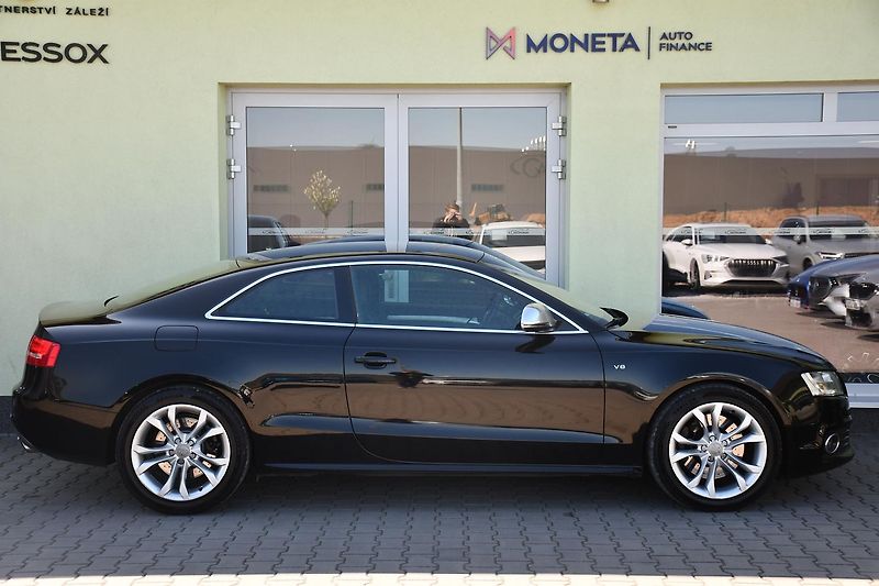 Audi S5 4.2FSI V8 MANUÁL QUATTRO - fotka 8 z 29
