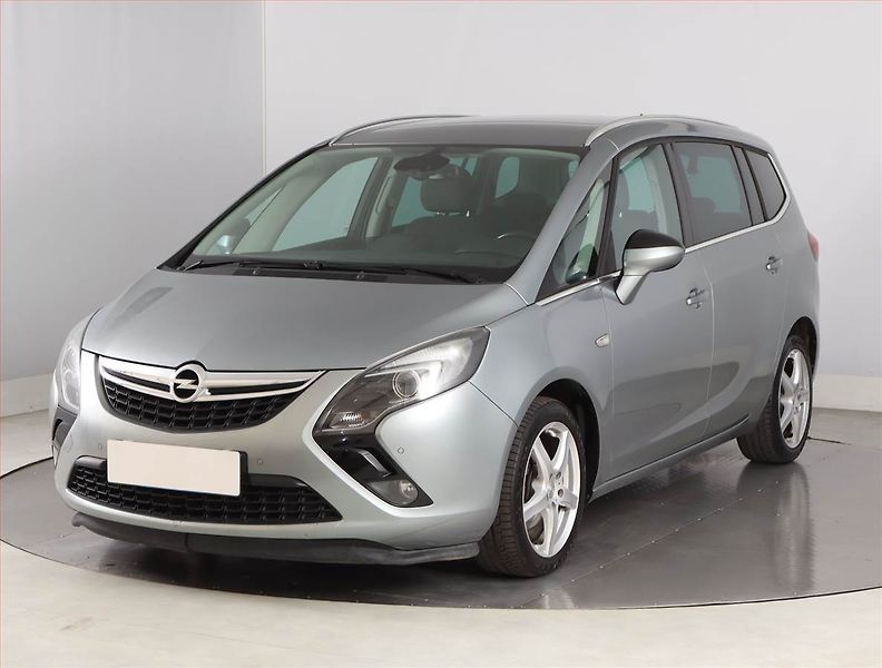 Opel Zafira (2014) 1.6 CDTI, Navi, Tempomat - fotka 2 z 21
