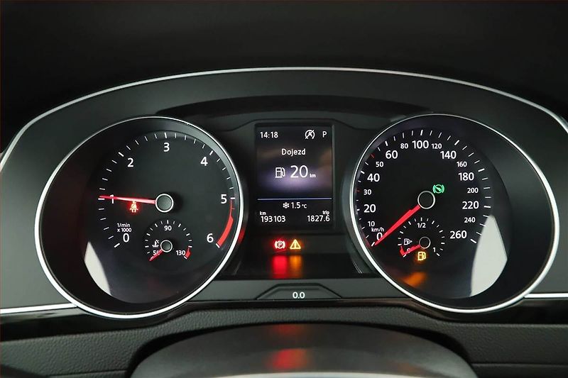 Volkswagen Passat (2016) Alltrack 2.0 TDI, 4X4 - fotka 9 z 18