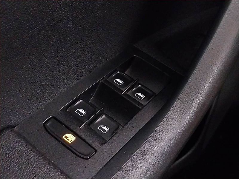 Škoda Octavia (2016) Ambition 1.6 TDI, Tempomat - fotka 20 z 22