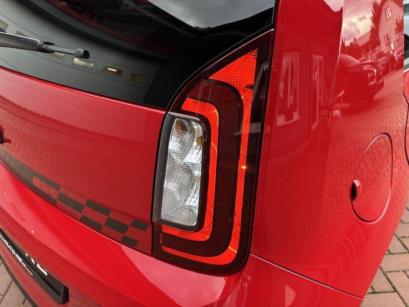 Škoda Citigo (2016) 1.0MPi Monte Carlo Klimatizace - fotka 43 z 50