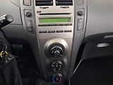 Toyota Yaris (2009) 1.0 VVT-i, nová STK - náhled 12