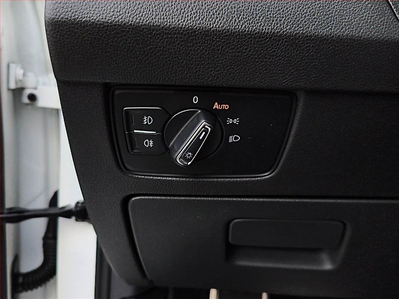 Volkswagen Passat (2018) R-Line 2.0 TDI, Automat, Kůže - fotka 19 z 20