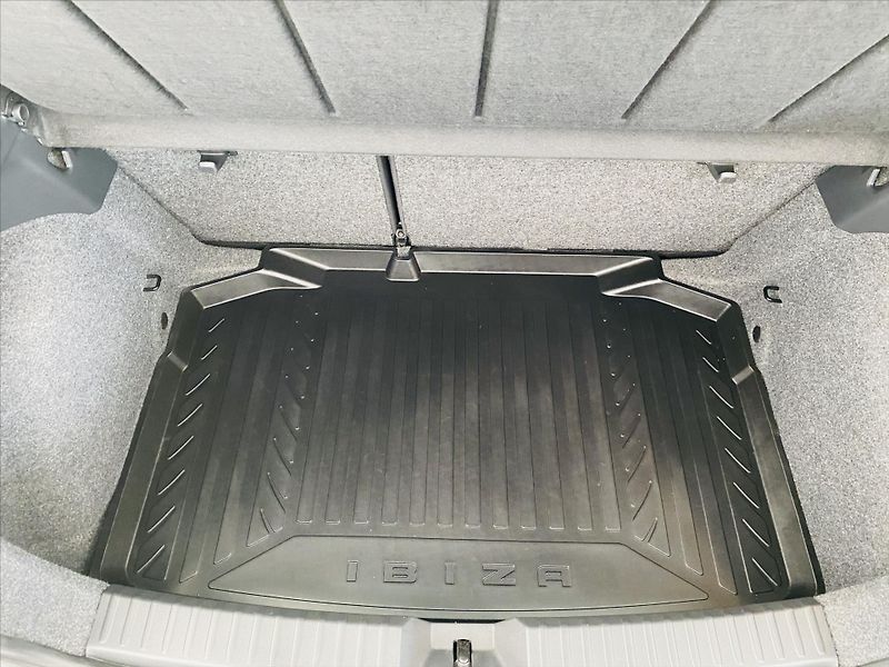 Seat Ibiza 1,0 TSI 85kW Style - fotka 22 z 25