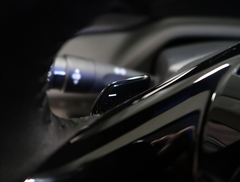 Peugeot 308 1,2 PT AT ALLURE NAVI KAMERA - fotka 17 z 29