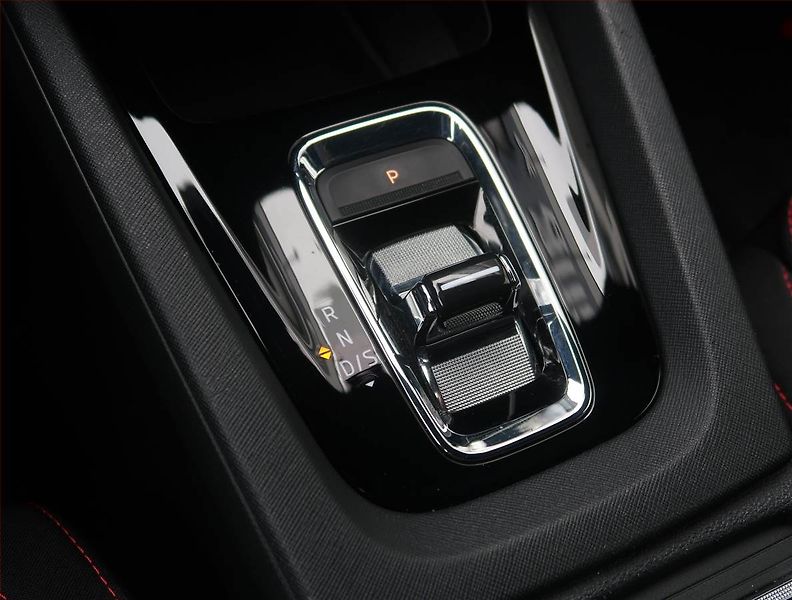 Škoda Octavia (2021) RS 2.0 TSI - fotka 13 z 32