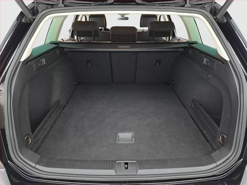 Volkswagen Passat (2019) 2.0 TDI, Automat, Navi - fotka 14 z 22