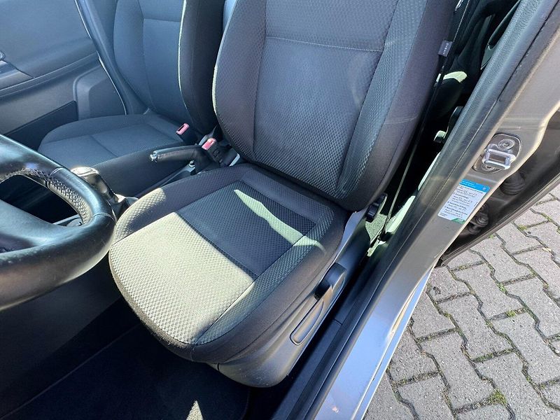 Škoda Roomster (2011) 1,2 TSI 77 KW KILOMETRY TAŽNÉ - fotka 22 z 50