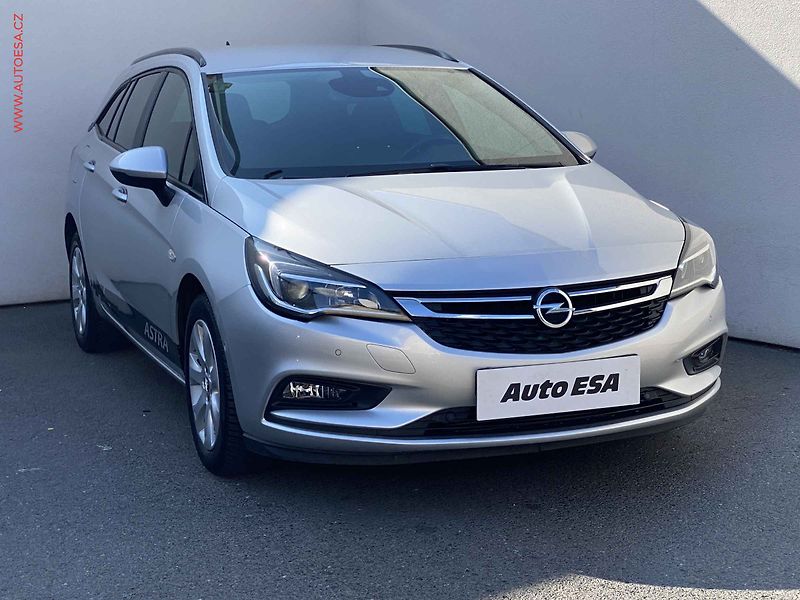Opel Astra (2019) 1.4 T, Edition, navi, kamera - fotografie inzerátu