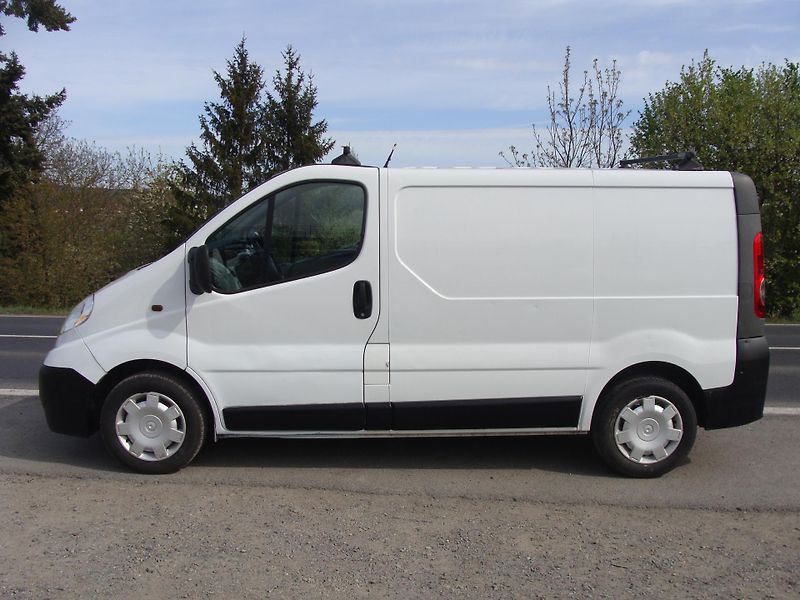 Opel Vivaro 2.0 CDi, 66 kW, tažné zařízení - fotka 2 z 19