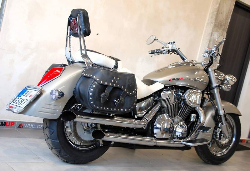 Honda VTX 1800 (2003) hezký stav - fotka 2 z 20