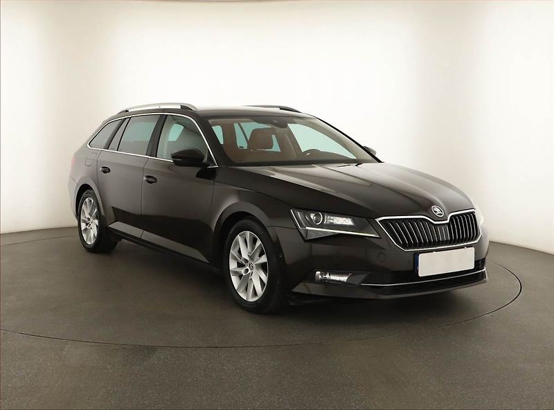 Škoda Superb (2016) Style 2.0 TDI, 4X4, Kůže - fotografie inzerátu