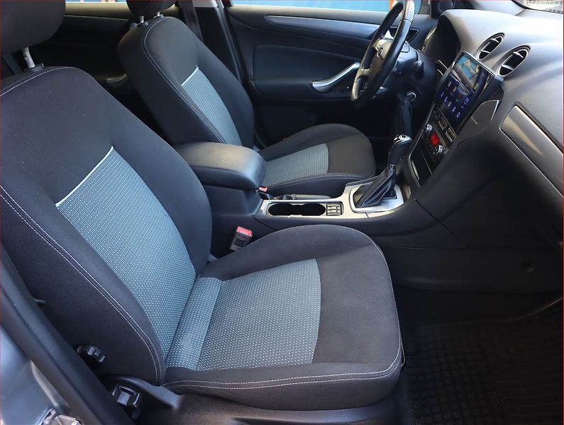 Ford Mondeo (2014) Business Edition 2.0 TDCi - fotka 9 z 18