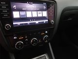 Škoda Octavia (2018) Clever 2.0 TDI, Tempomat - náhled 13