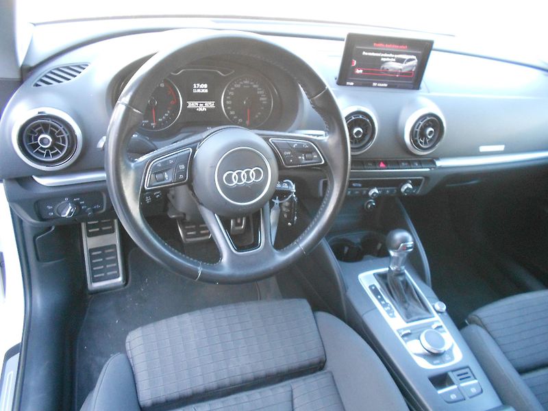 Audi A3 1,4 TFSi ČR 1.maj S-line - fotka 6 z 9