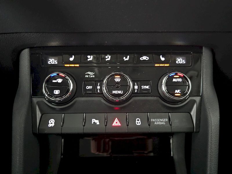 Škoda Karoq (2025) 1.5TSi 110kW DSG TOP SELECTION - fotka 23 z 31
