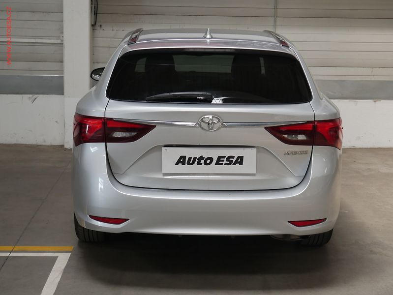 Toyota Avensis (2017) 1.8i, 2.maj,ČR, AT - fotka 5 z 23