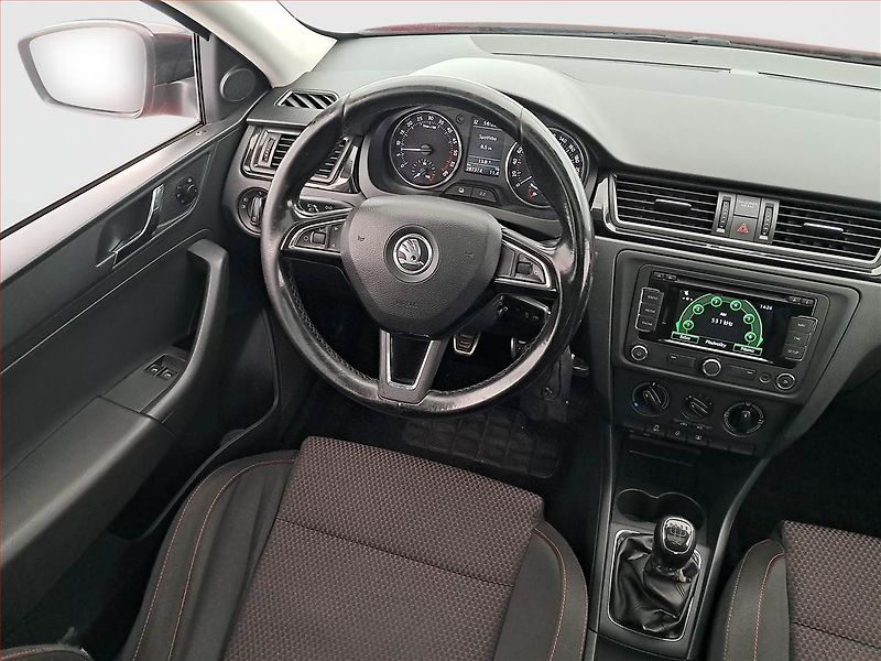 Škoda Rapid (2015) Spaceback 1.6 TDI, ČR,1.maj - fotka 7 z 18