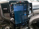 Dodge RAM (2022) 5.7 Limited Night Edition 22 - náhled 30