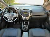 Hyundai ix20 1,6i 91kW 38 000km - náhled 31