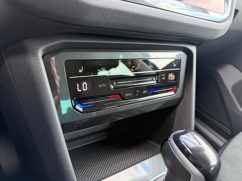 Volkswagen Tiguan Life  2,0TDI 110kW DSG - fotka 9 z 22