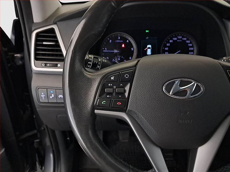 Hyundai Tucson (2015) Style 2.0 CRDi, 4X4 - fotka 18 z 22