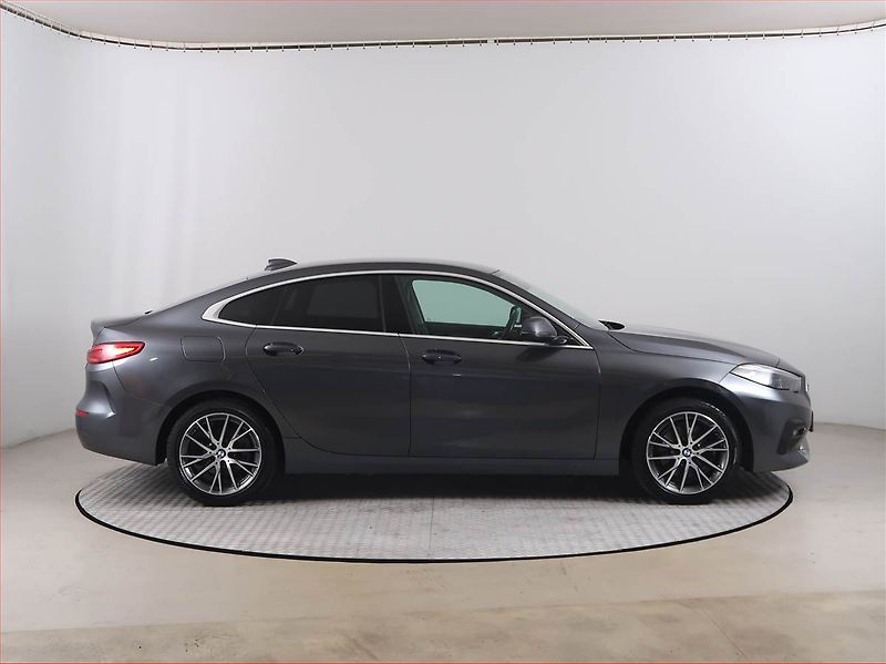 BMW Řada 2 (2020) 218i Gran Coupé - fotka 6 z 18